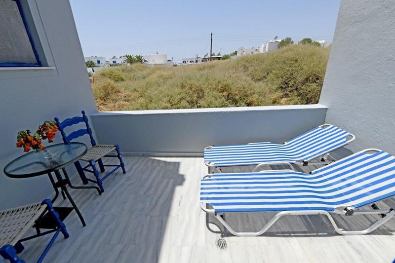 פריסה Lunar Santorini Hotel מראה חיצוני תמונה