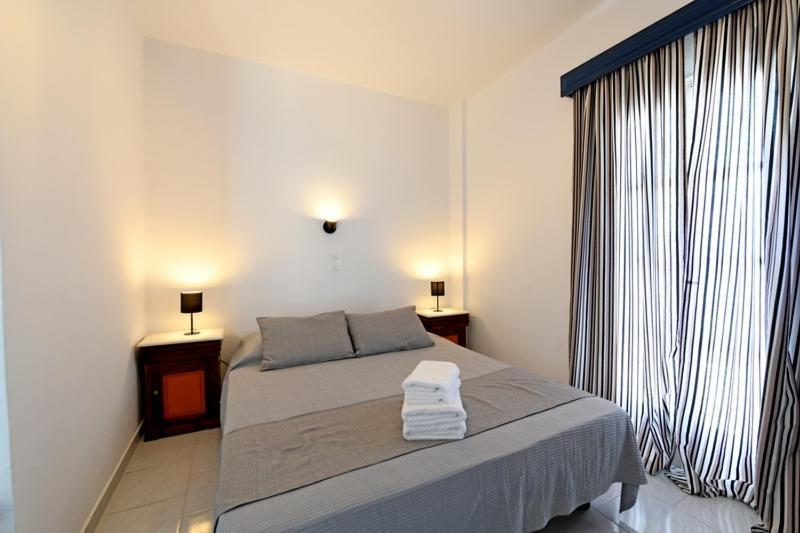 פריסה Lunar Santorini Hotel מראה חיצוני תמונה